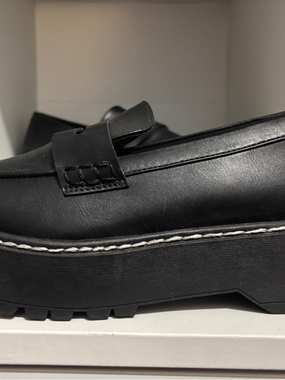 torrid 11W Black Platform Penny Loafers - Picture 4 of 7